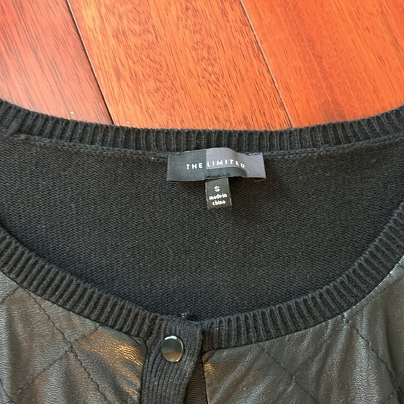 Women’s black Limited cardigan size small. - Picture 2 of 8